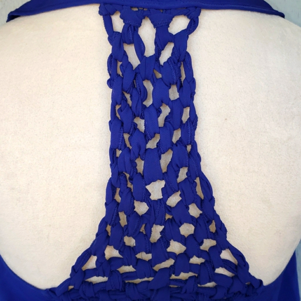 Braided Back Top. Blue Sleeveles Tunic - Picture 4 of 10
